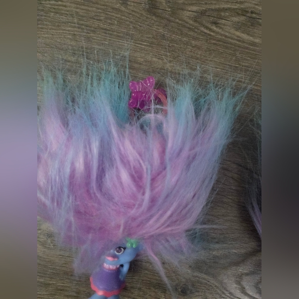 Trolls Keychains Toy (2) - Picture 3 of 4